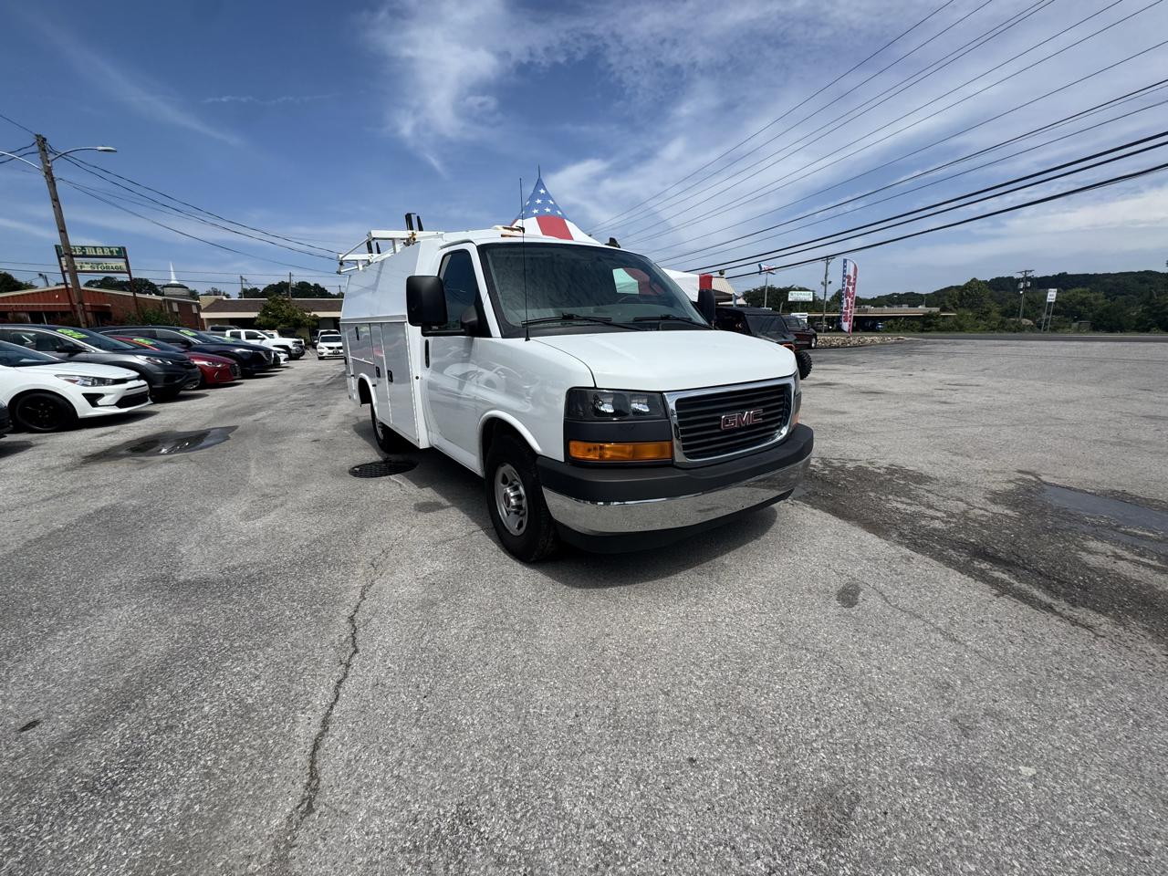 GMC Savana Commercial Cutaway 3500 Van 139" 2020