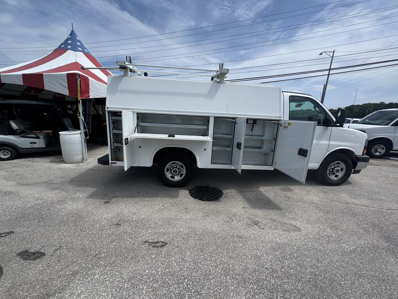 GMC Savana Commercial Cutaway 3500 Van 139" 2020