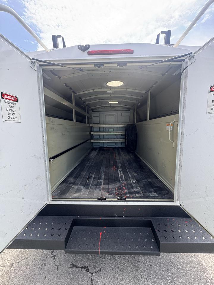 GMC Savana Commercial Cutaway 3500 Van 139" 2020
