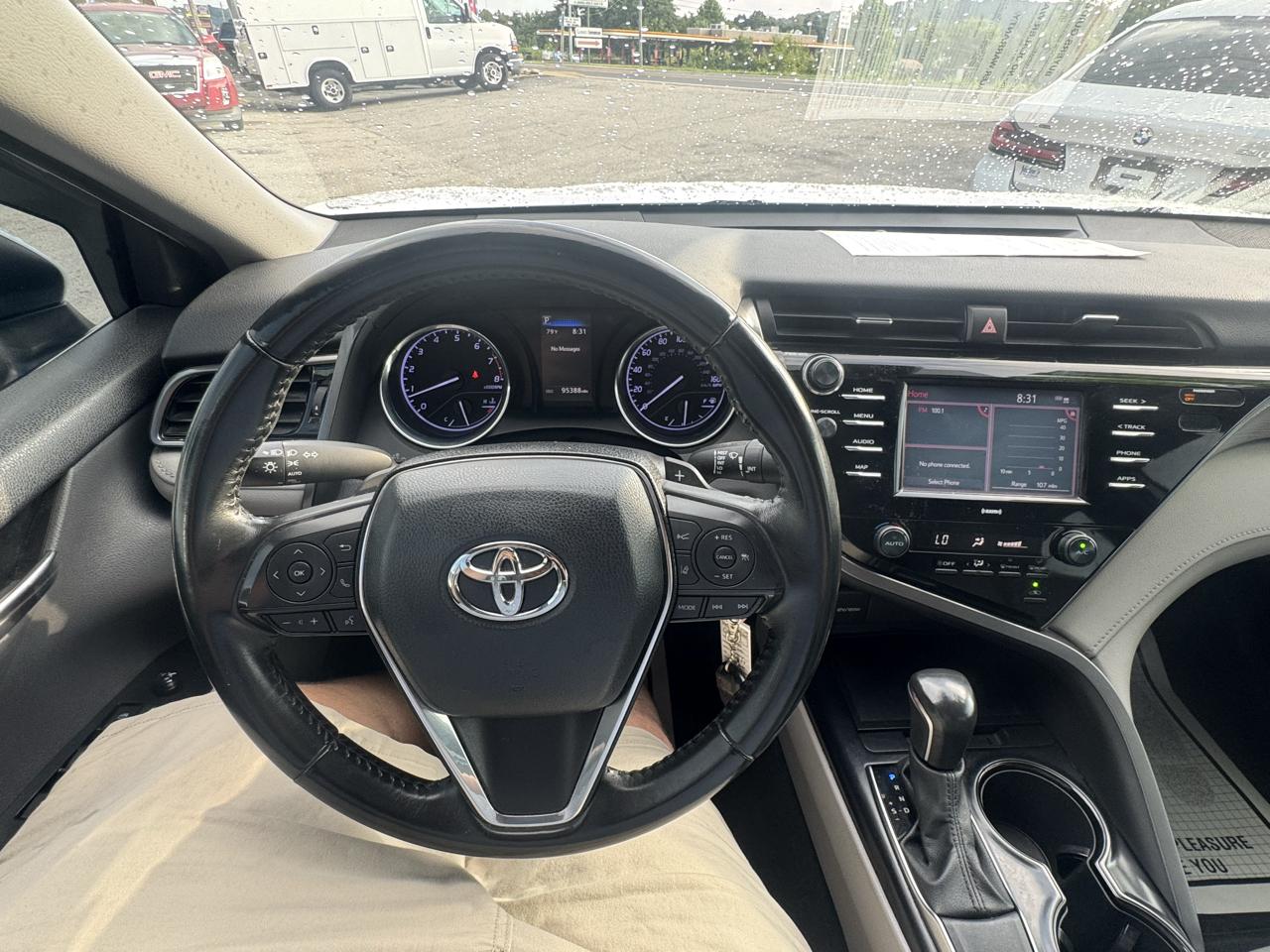 Toyota Camry SE Auto (Natl) 2020