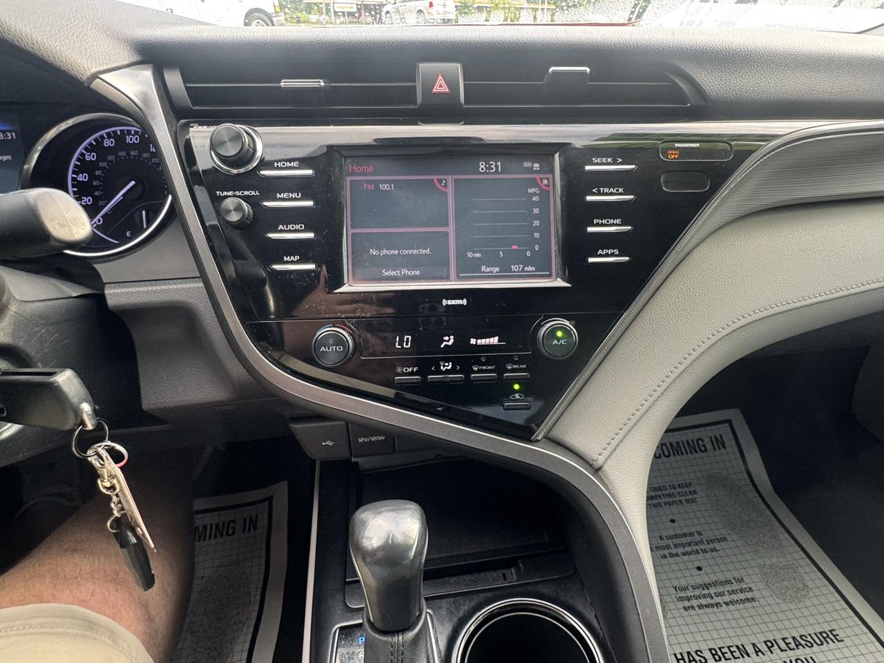 Toyota Camry SE Auto (Natl) 2020