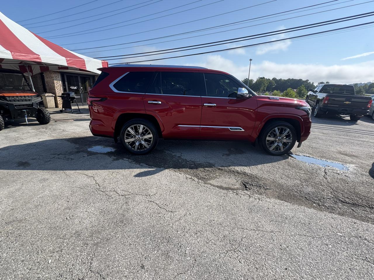 Toyota Sequoia Capstone 4WD (Natl) 2023