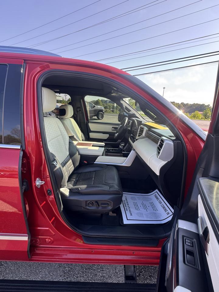 Toyota Sequoia Capstone 4WD (Natl) 2023