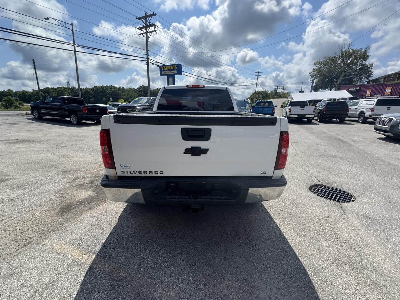 Chevrolet Silverado 1500 4WD Ext Cab 143.5" LS 2011