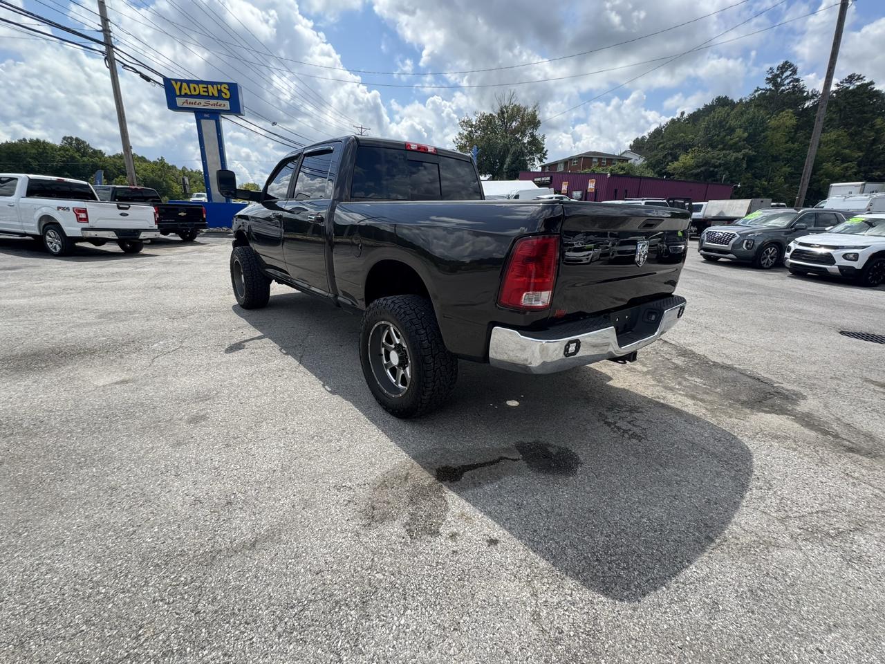 Dodge Ram 3500 4WD Crew Cab 149" SLT 2010