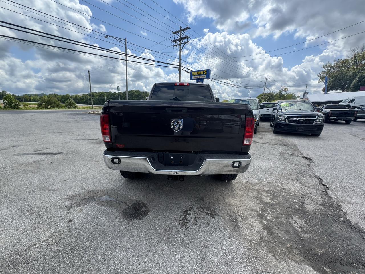 Dodge Ram 3500 4WD Crew Cab 149" SLT 2010