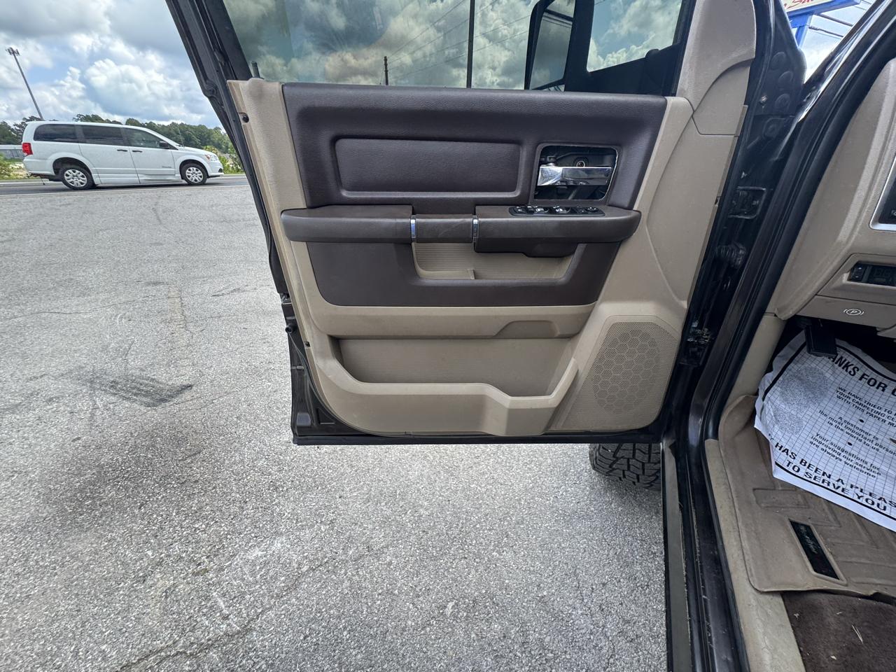 Dodge Ram 3500 4WD Crew Cab 149" SLT 2010