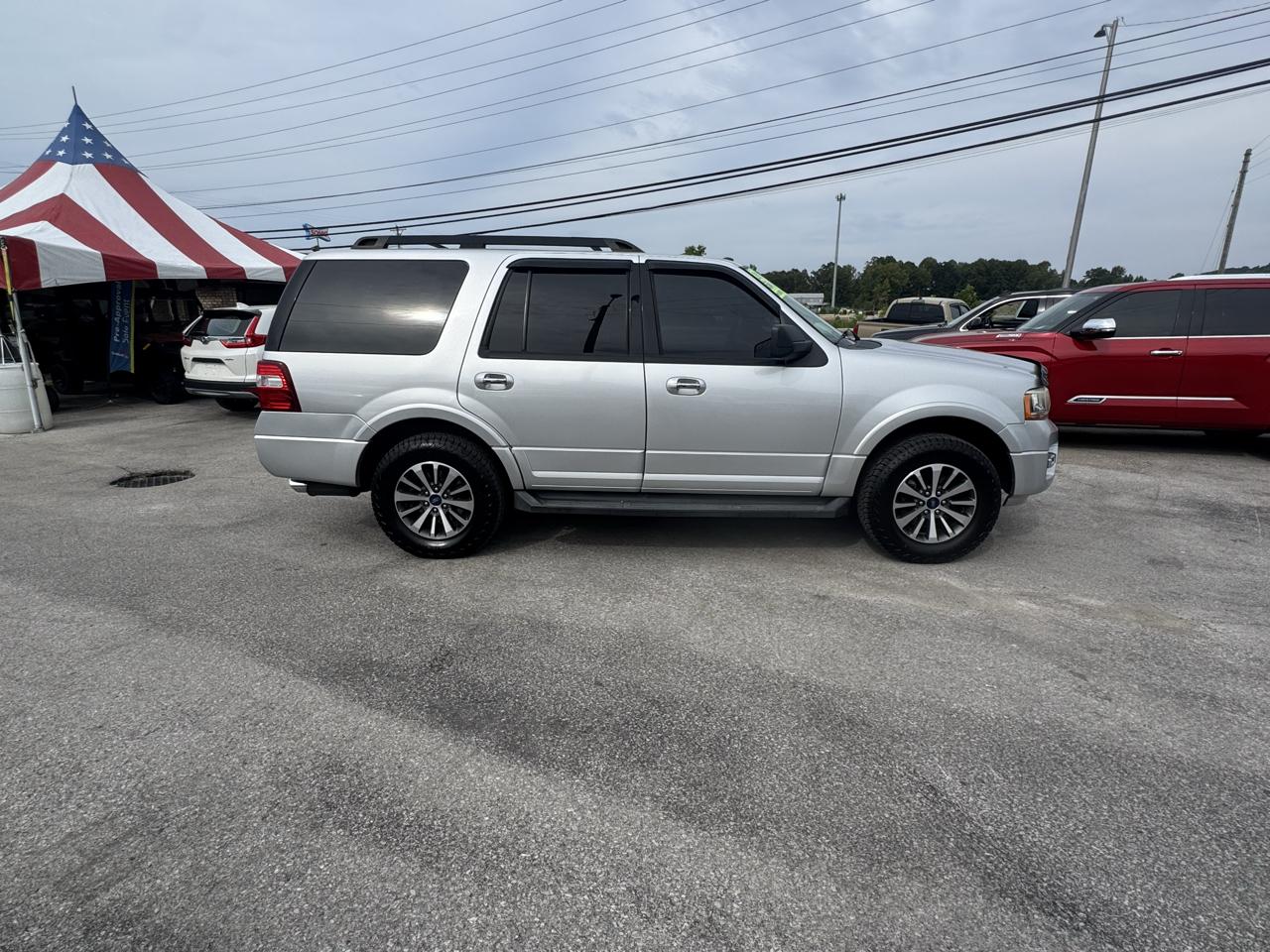 Ford Expedition 2WD 4dr XLT 2017