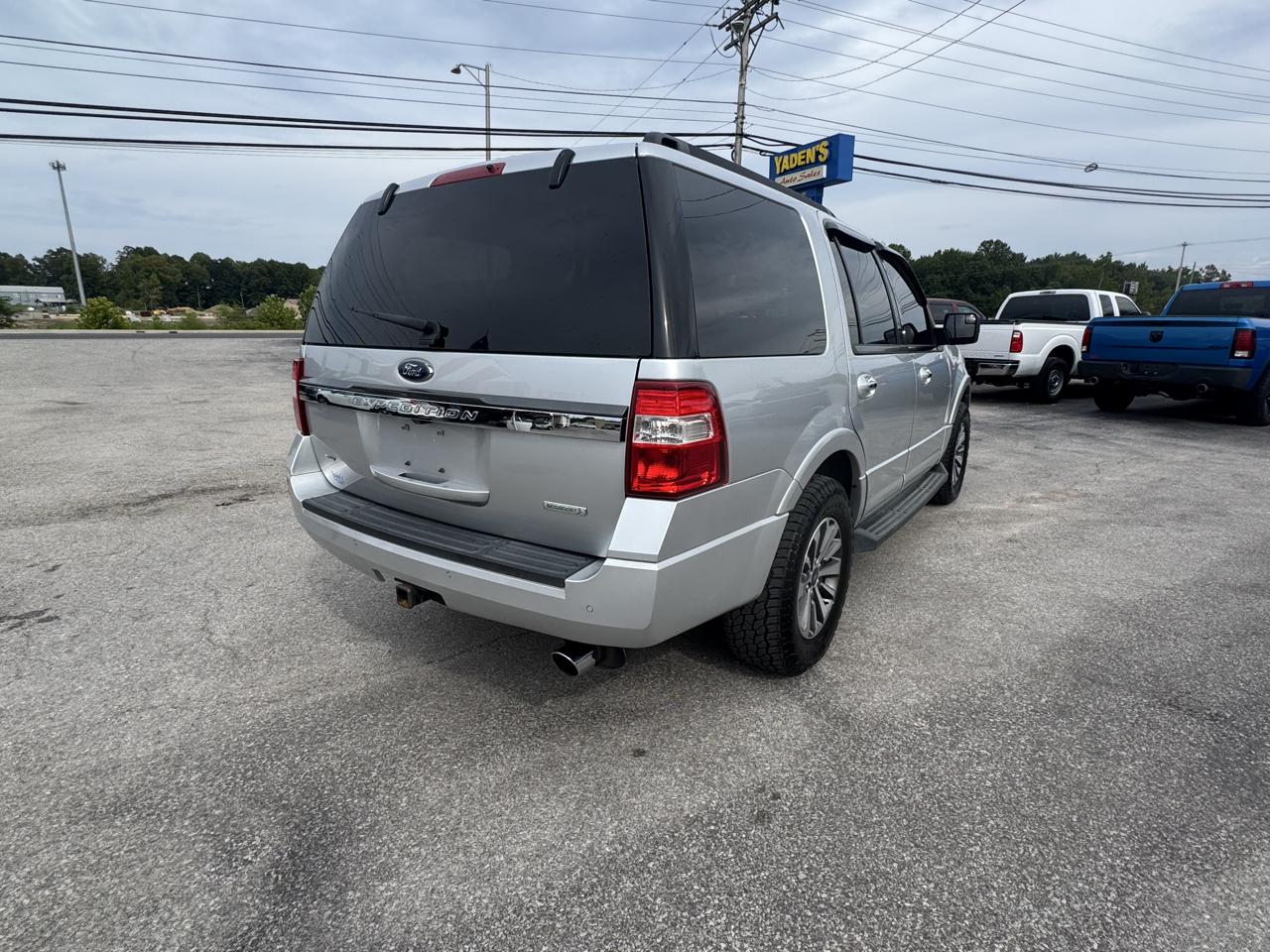 Ford Expedition 2WD 4dr XLT 2017