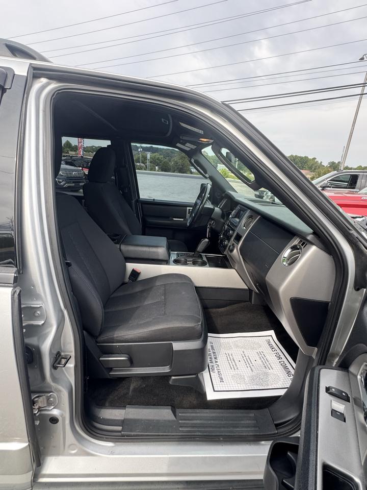 Ford Expedition 2WD 4dr XLT 2017