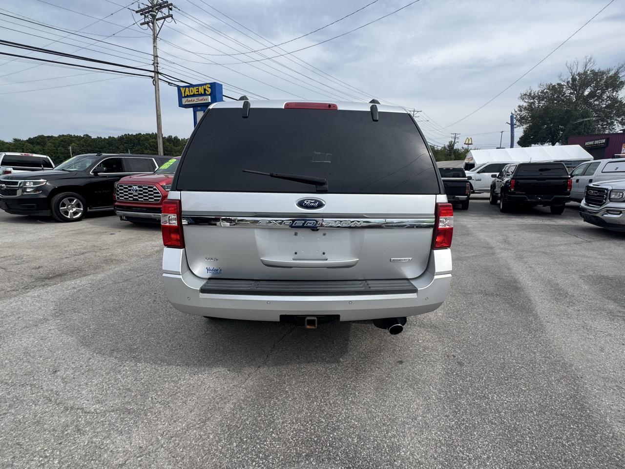 Ford Expedition 2WD 4dr XLT 2017