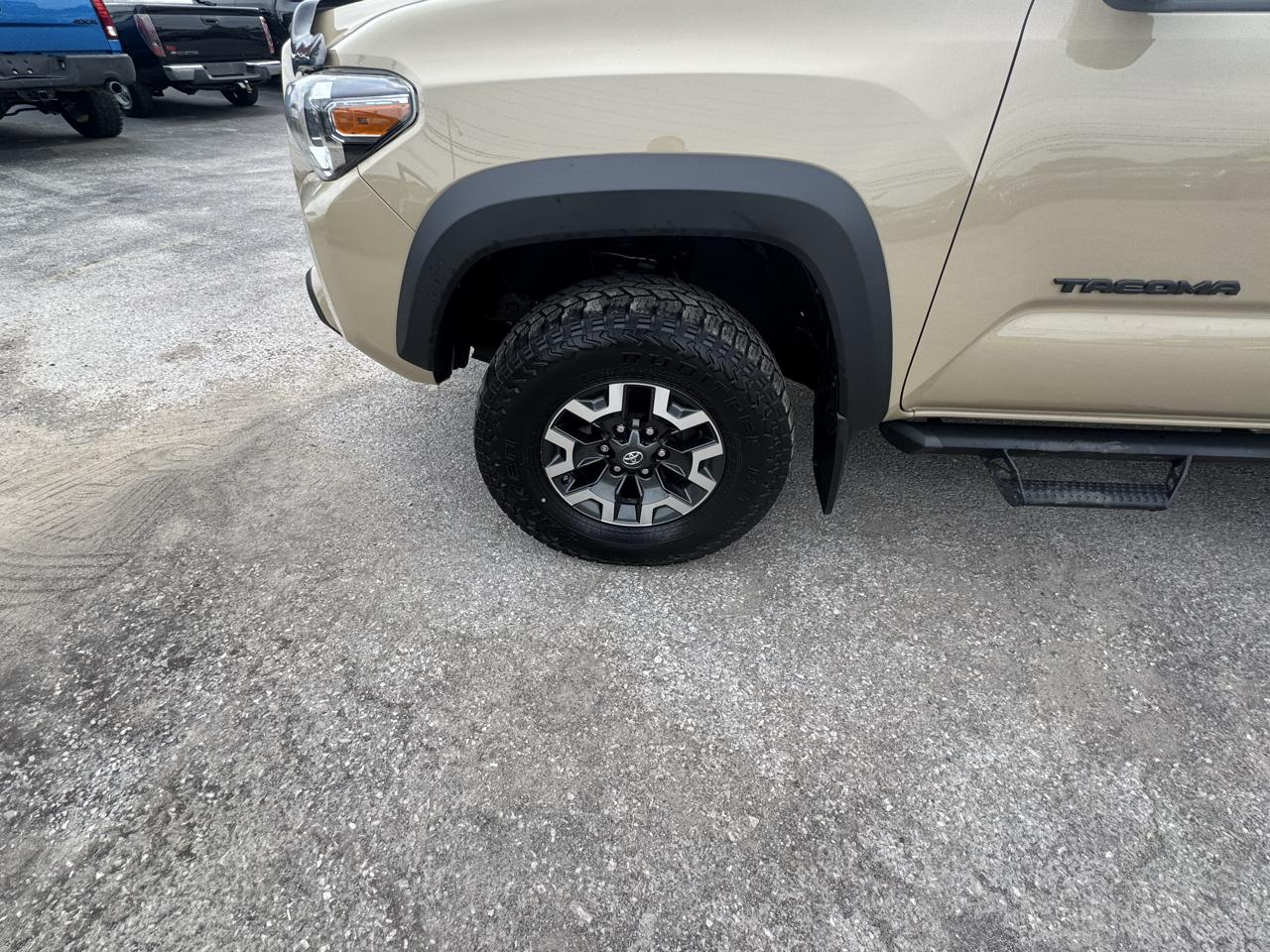 Toyota Tacoma 4WD TRD Off Road Double Cab 5' Bed V6 MT (Natl) 2019