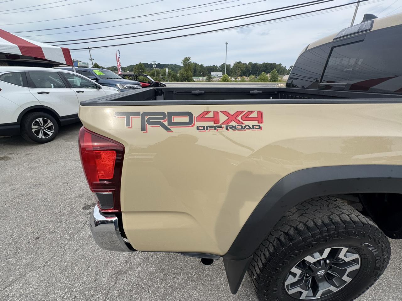 Toyota Tacoma 4WD TRD Off Road Double Cab 5' Bed V6 MT (Natl) 2019