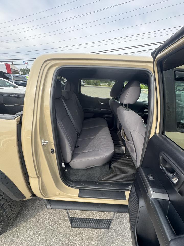 Toyota Tacoma 4WD TRD Off Road Double Cab 5' Bed V6 MT (Natl) 2019