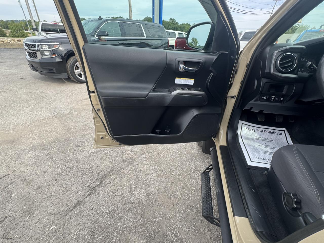 Toyota Tacoma 4WD TRD Off Road Double Cab 5' Bed V6 MT (Natl) 2019
