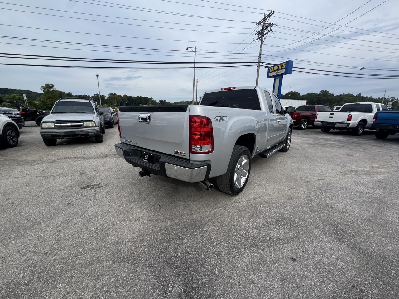 GMC Sierra 1500 4WD Ext Cab 143.5" SLT 2013