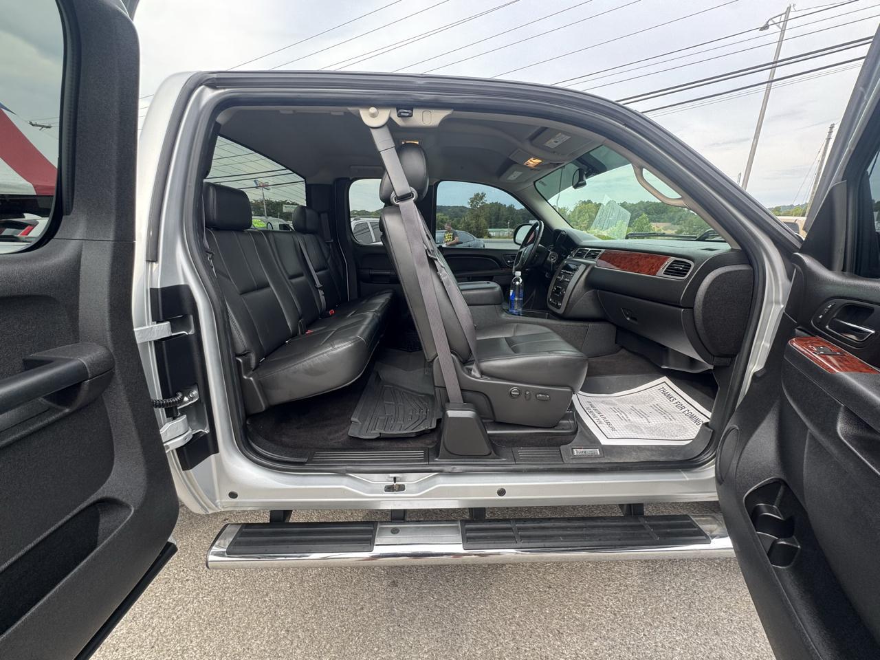 GMC Sierra 1500 4WD Ext Cab 143.5" SLT 2013
