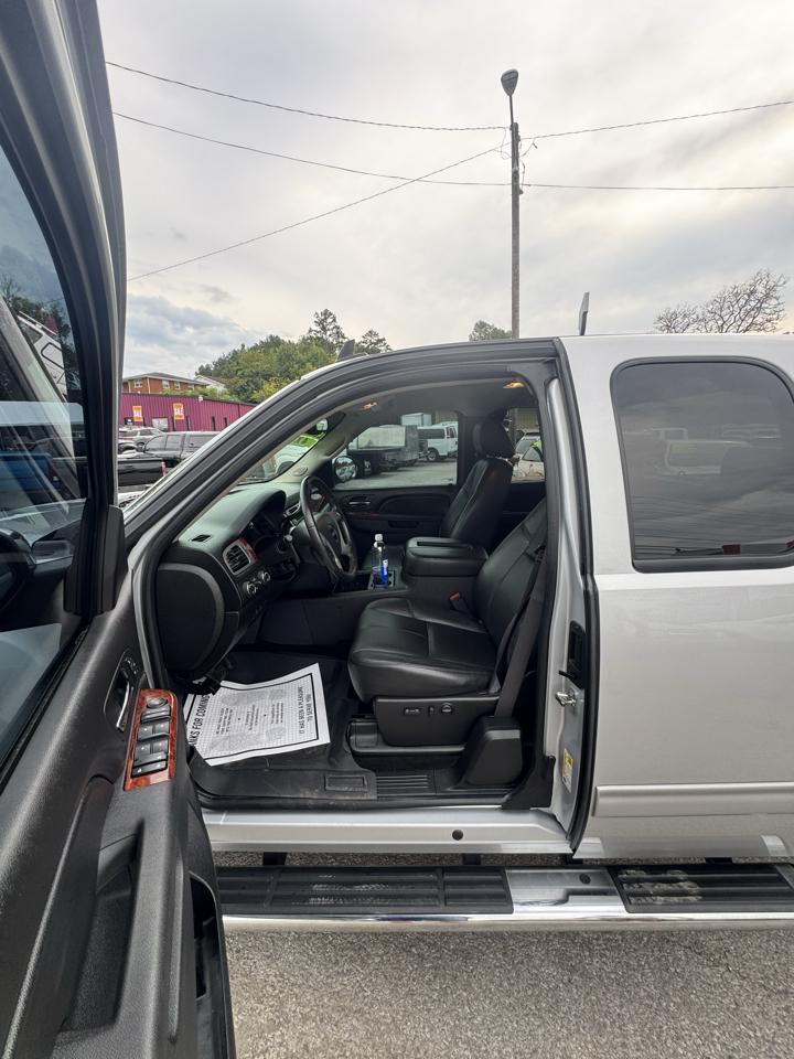 GMC Sierra 1500 4WD Ext Cab 143.5" SLT 2013
