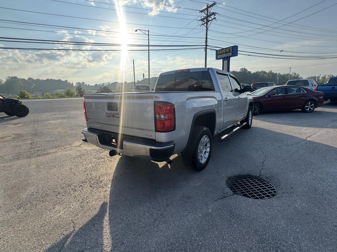 GMC Sierra 1500 4WD Crew Cab 143.5" SLE 2017