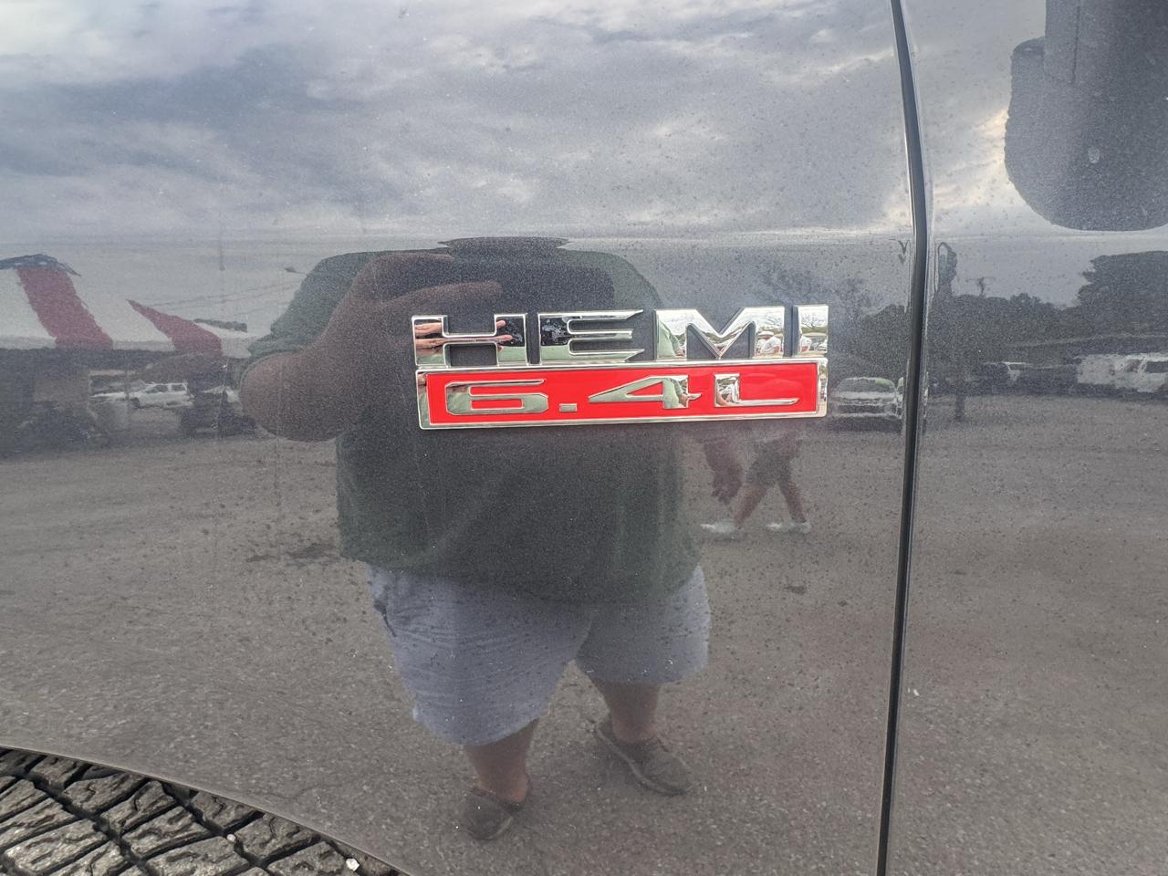 RAM 2500 Tradesman 4x4 Crew Cab 6'4" Box 2020