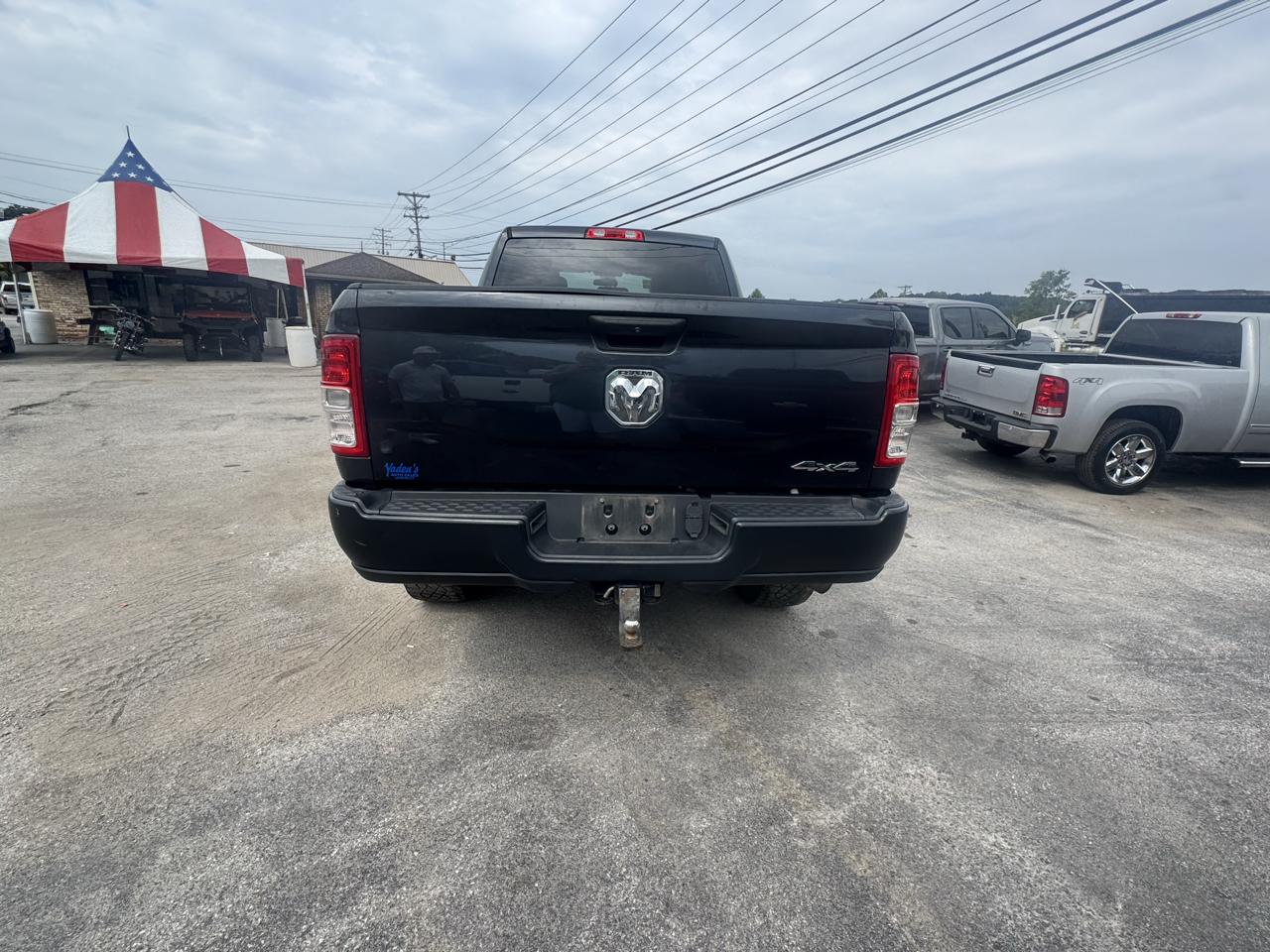 RAM 2500 Tradesman 4x4 Crew Cab 6'4" Box 2020