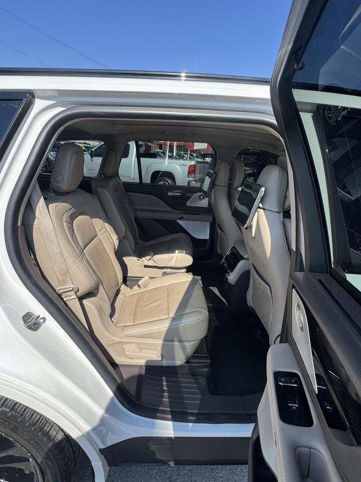 Lincoln Aviator Reserve AWD 2022
