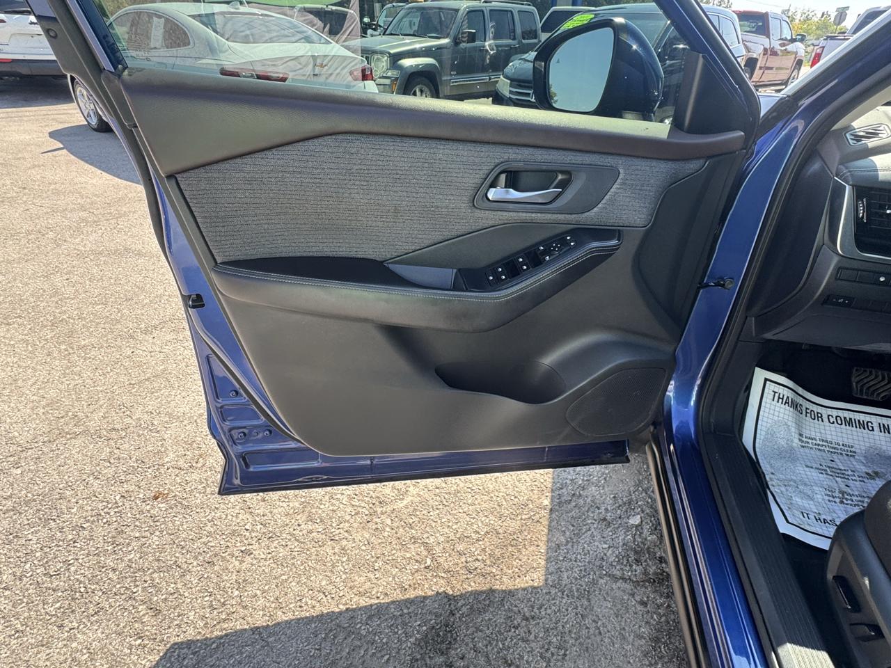 Nissan Rogue AWD SV 2022