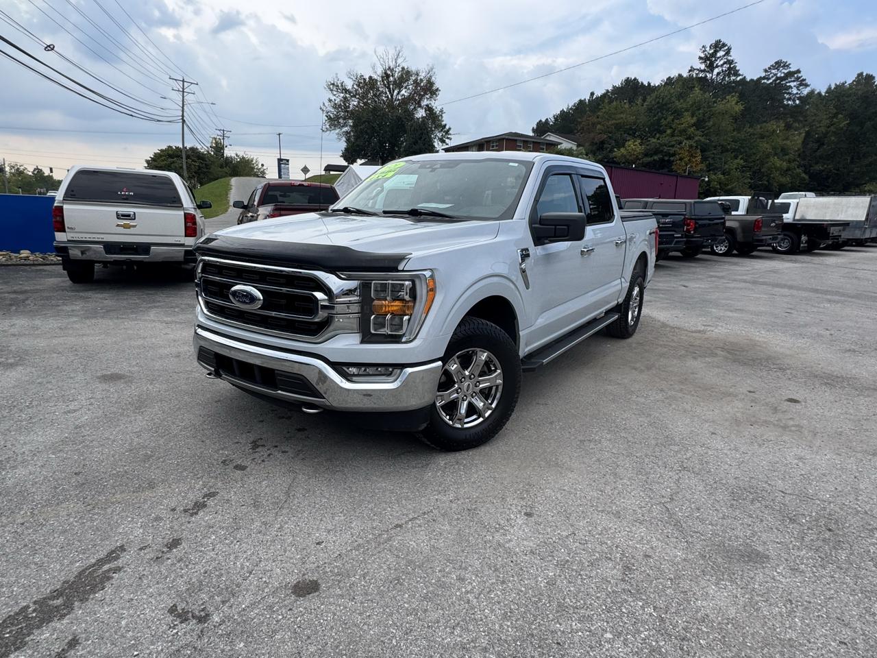 Ford F-150 4WD SuperCrew 139" XLT 2021