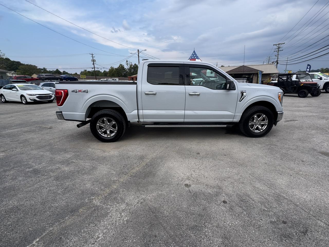 Ford F-150 4WD SuperCrew 139" XLT 2021
