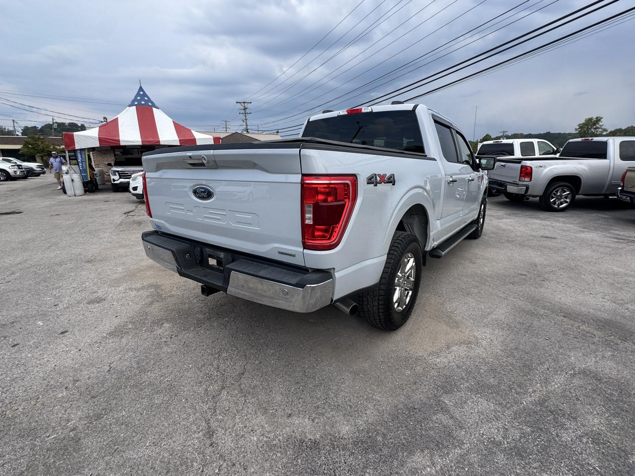Ford F-150 4WD SuperCrew 139" XLT 2021