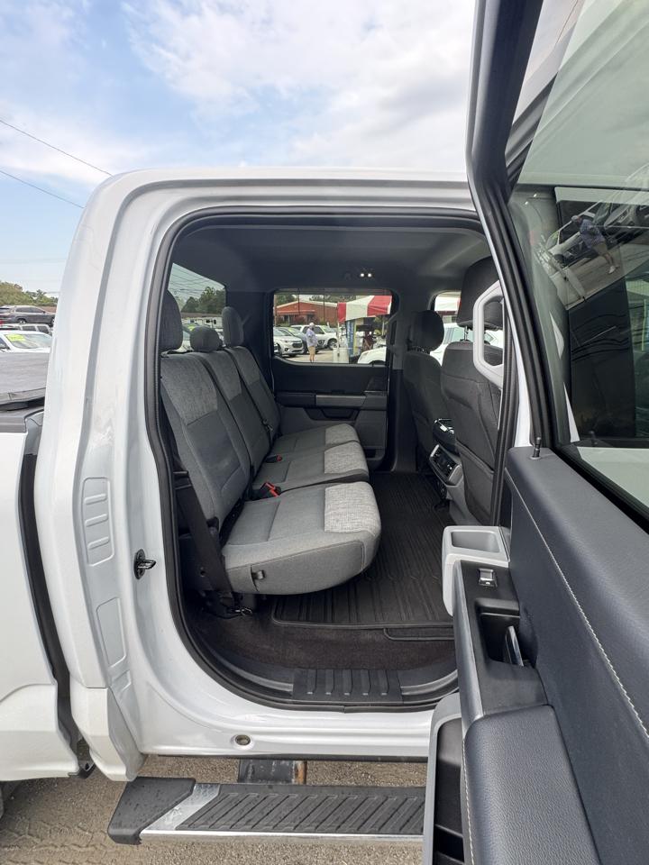 Ford F-150 4WD SuperCrew 139" XLT 2021