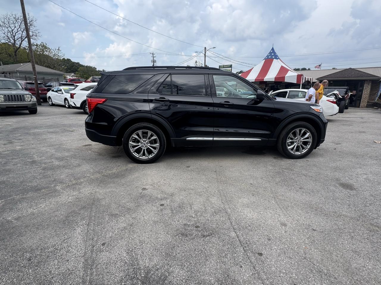 Ford Explorer 4dr 114" WB XLT 4WD 2023