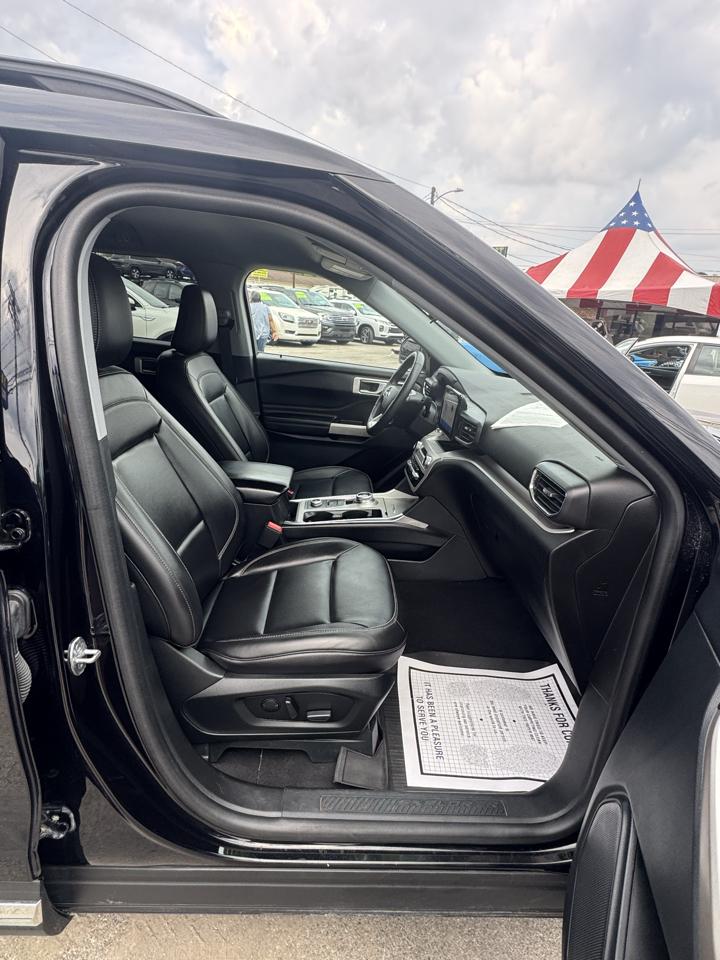 Ford Explorer 4dr 114" WB XLT 4WD 2023