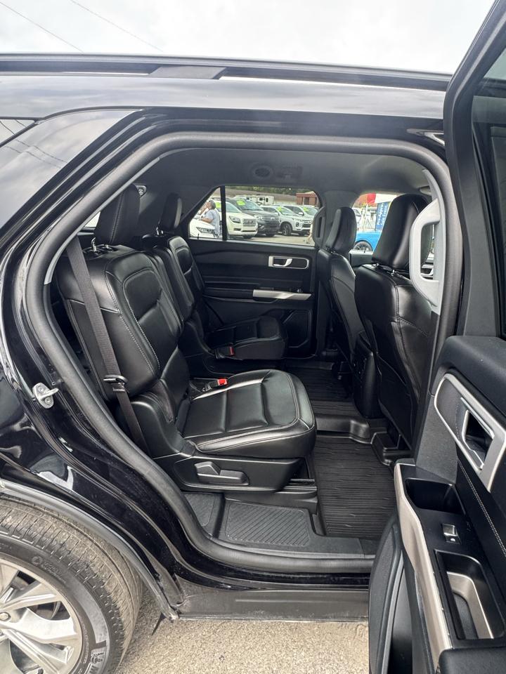 Ford Explorer 4dr 114" WB XLT 4WD 2023