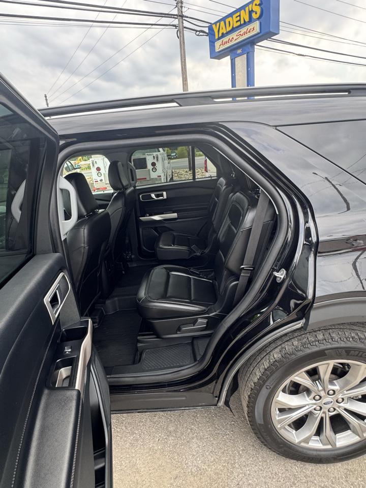 Ford Explorer 4dr 114" WB XLT 4WD 2023