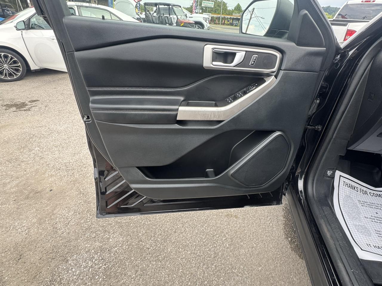 Ford Explorer 4dr 114" WB XLT 4WD 2023