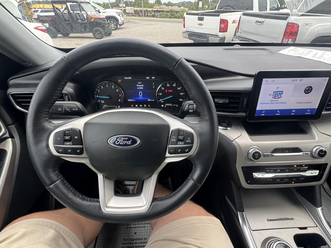 Ford Explorer 4dr 114" WB XLT 4WD 2023