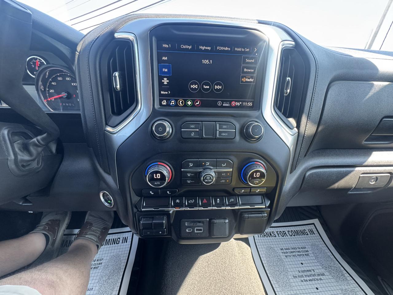 Chevrolet Silverado 1500 4WD Crew Cab 147" LT 2020