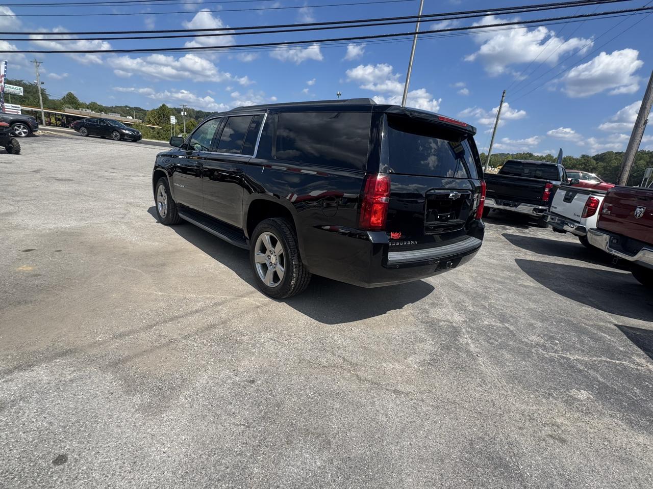 Chevrolet Suburban 4WD 4dr 1500 LS 2019