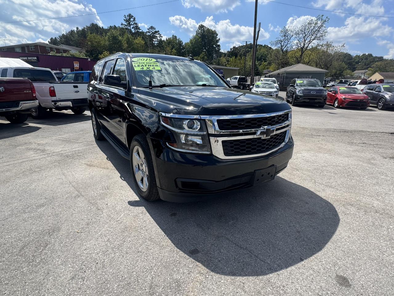 Chevrolet Suburban 4WD 4dr 1500 LS 2019