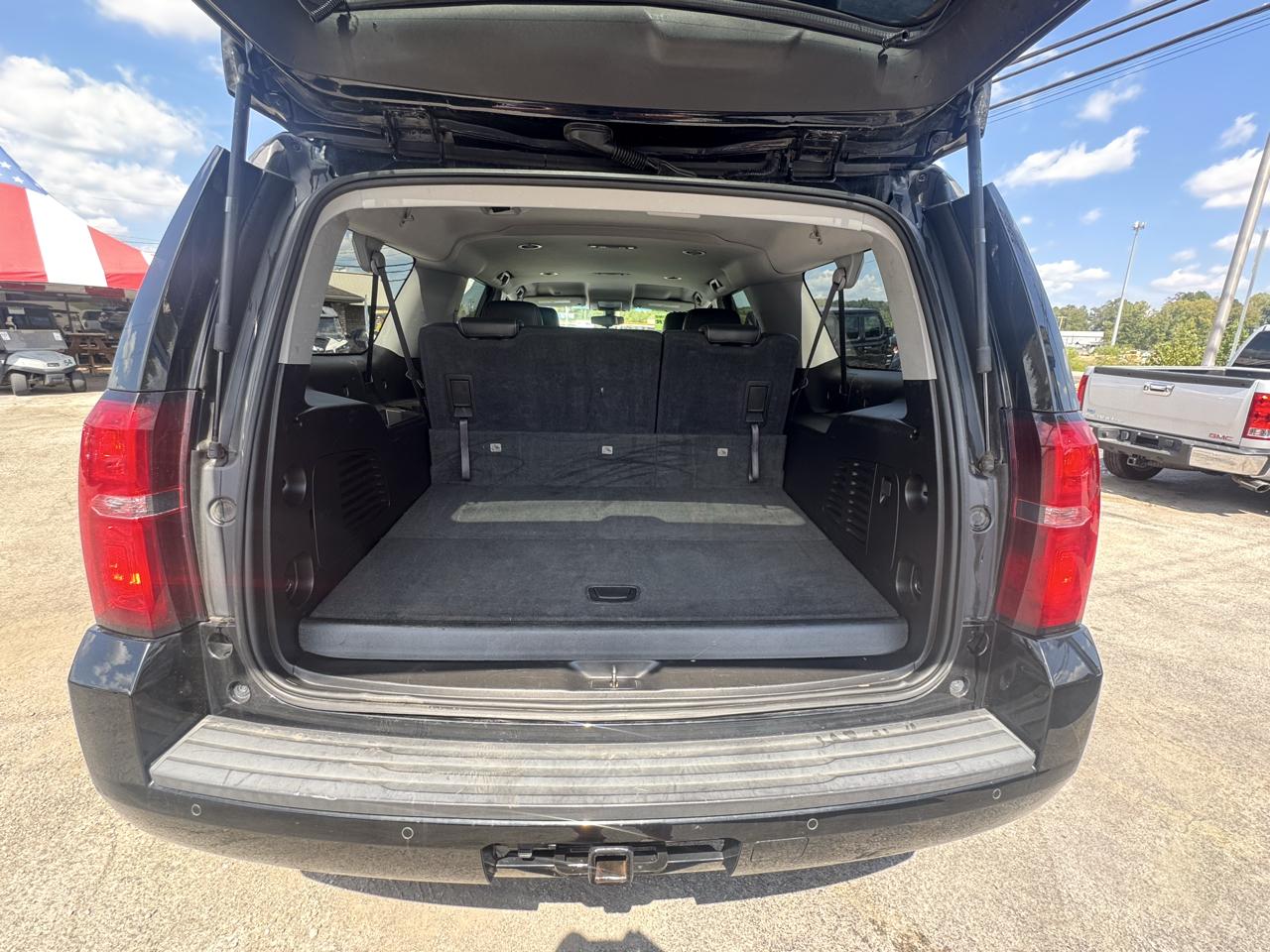 Chevrolet Suburban 4WD 4dr 1500 LS 2019