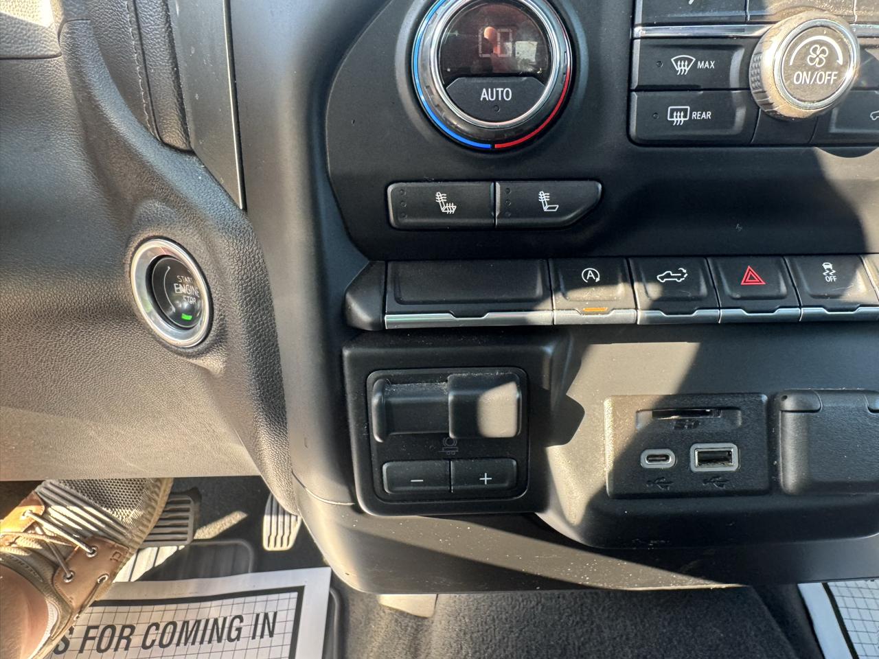 Chevrolet Silverado 1500 4WD Double Cab 147" LT 2019