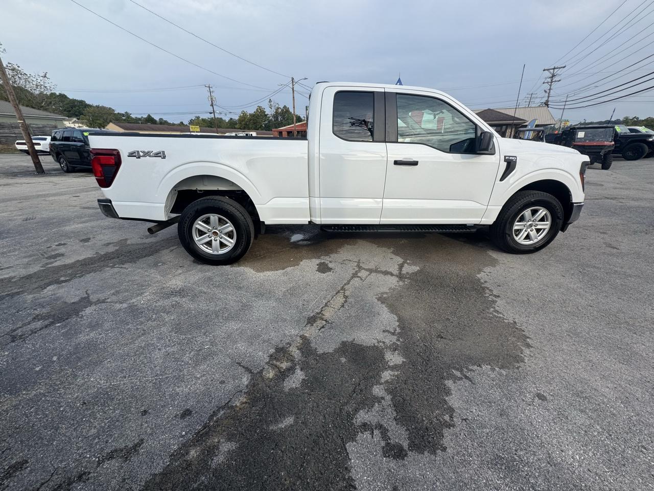 Ford F-150 4WD SuperCab 163" XL 2024