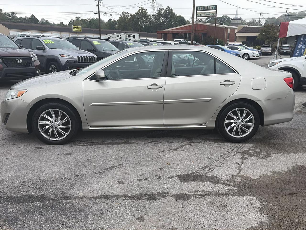 Toyota Camry 2014.5 4dr Sdn I4 Auto SE Sport (Natl) 2014