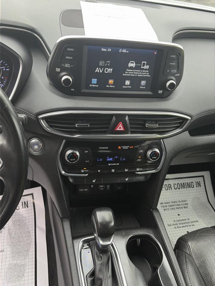 Hyundai Santa Fe SEL 2.4L Auto FWD 2020