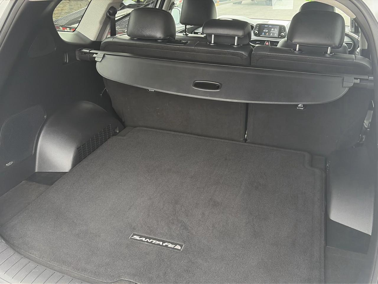 Hyundai Santa Fe SEL 2.4L Auto FWD 2020