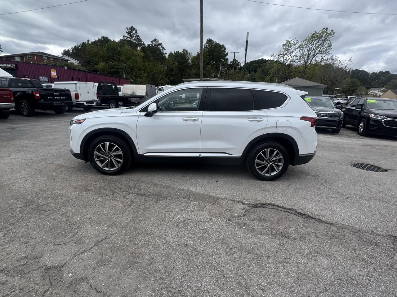Hyundai Santa Fe SEL 2.4L Auto FWD 2020