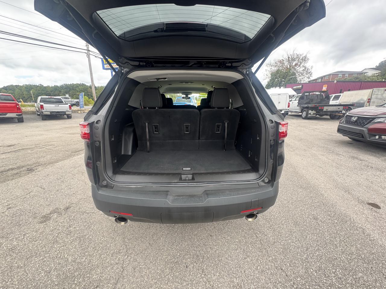 Chevrolet Traverse FWD 4dr LS w/1LS 2021