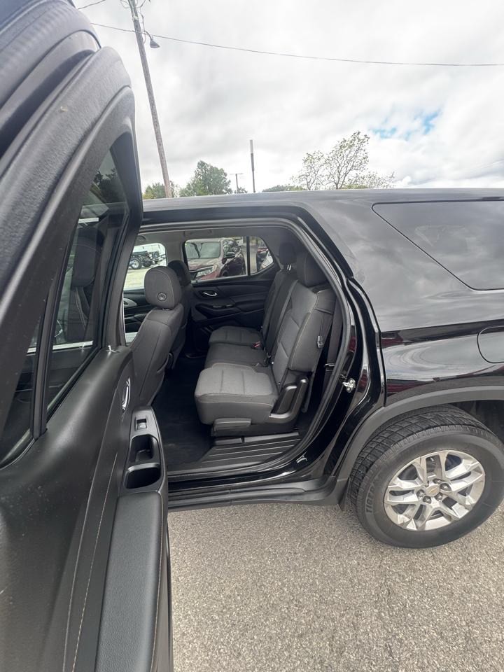 Chevrolet Traverse FWD 4dr LS w/1LS 2021