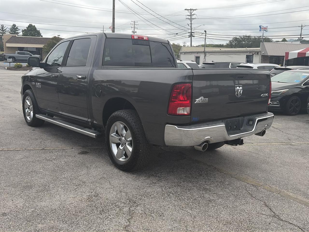 RAM 1500 4WD Crew Cab 140.5" Big Horn 2015